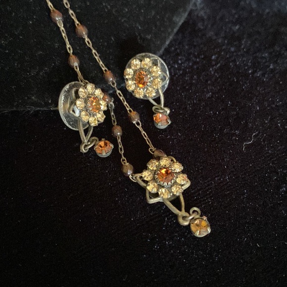 Vintage earrings and necklace set - Picture 7 of 11